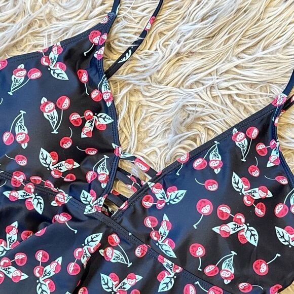 Cherry Print Swimsuit set size XL - Picture 3 of 4